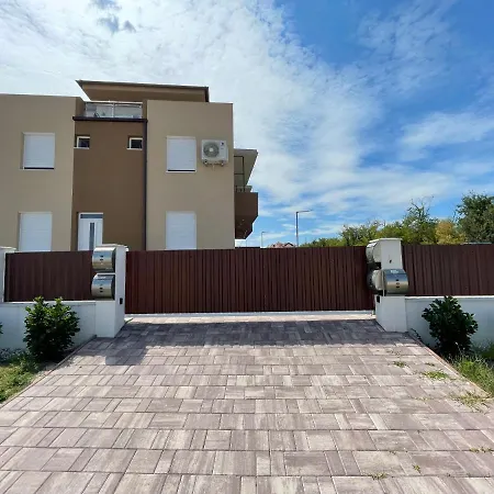 Kedvenc Apartman Σίοφοκ