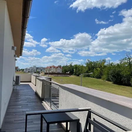 Διαμέρισμα Kedvenc Apartman *